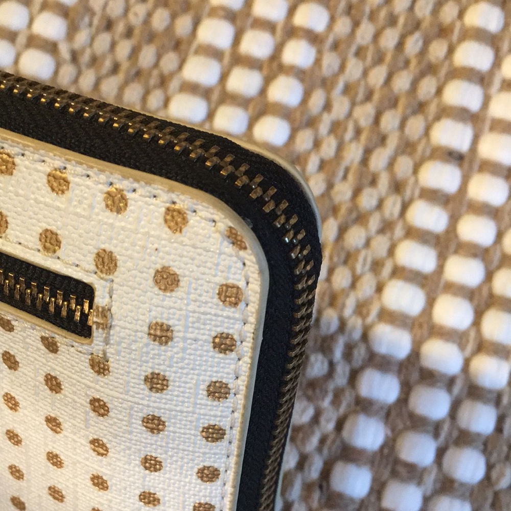 FOSSIL Zip Around Wallet / Wristlet, White/Gold Polka Dots - Picture 9 of 11